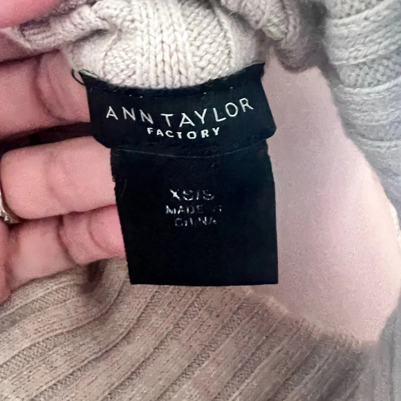 Ann Taylor Turtleneck Poncho Sweater Small - Picture 4 of 4
